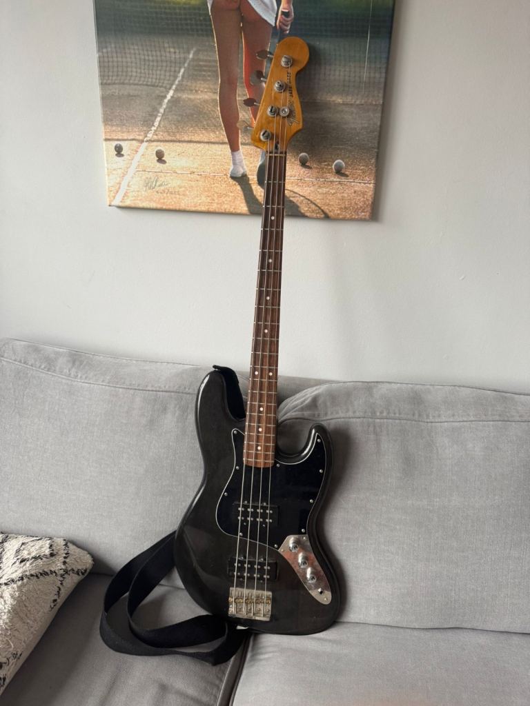 Fender Modern Player Jazz Bass