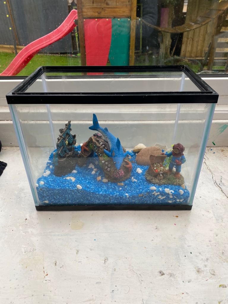 Pets at Home 24 litre fish tank with loads of accessories 