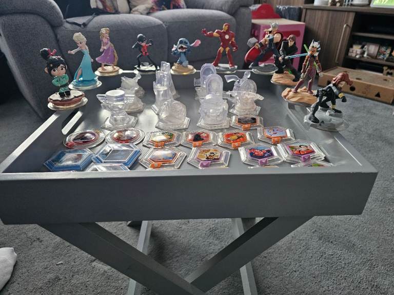 Disney Infinity Characters  power discs and  Play Pieces