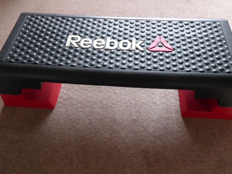 Reebok Step Aerobic Exercise Platform Gym Fitness Box Cardio Stepper Workout