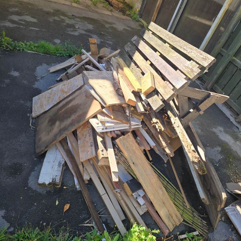 Mixed Scrap Wood and Timber for DIY Projects or Firewood