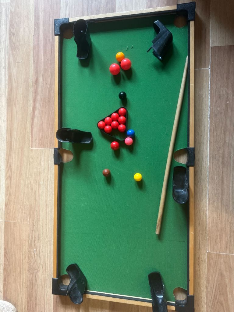Child’s mini pool table 