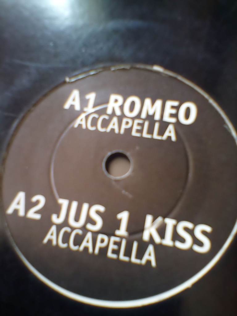 ROMEO ,ACCAPELLA, 7 INCH VINYL SINGLE ,. 