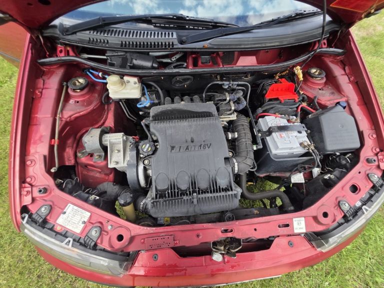 Fiat, PUNTO, Hatchback, 2000, Semi-Auto, 1242 (cc), 5 doors