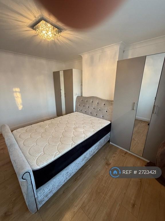 1 bedroom in Charville Lane, Middlesex, UB4 (#2723421)