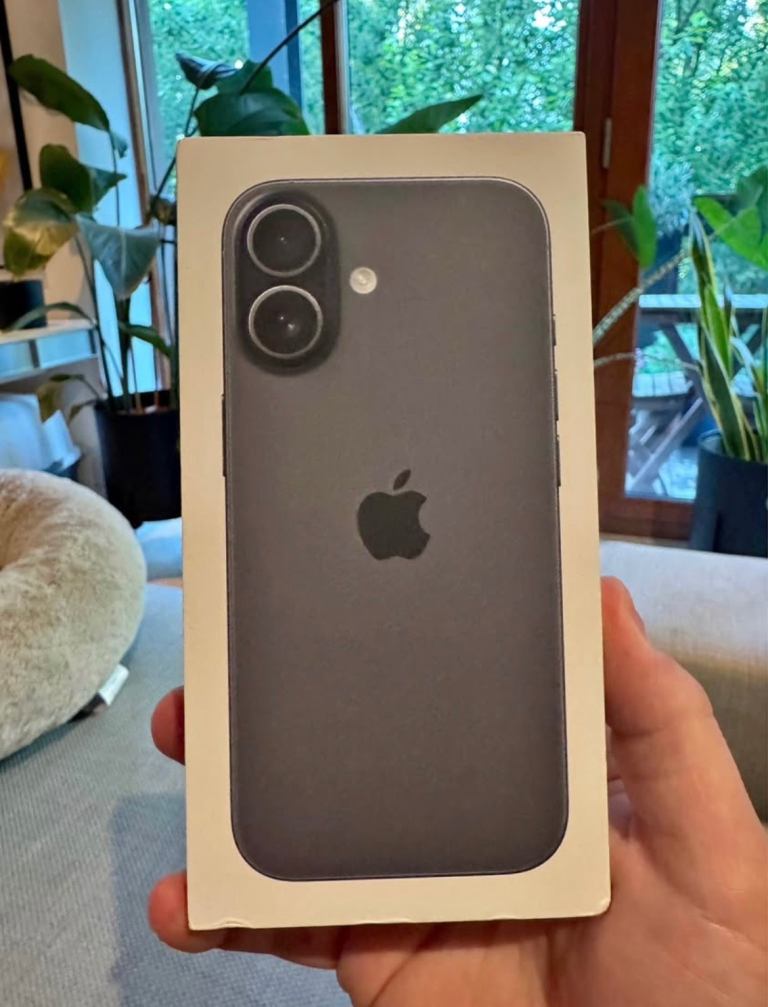 Apple iPhone 17 256GB (A3520) – Unlocked – Never Activated – As New