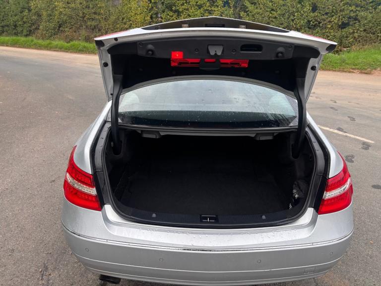 2010 Mercedes-Benz E Class E250 CGI BlueEFFICIENCY SE 2dr Tip Auto COUPE Petrol Automatic