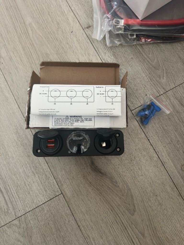 Camper / Motorhome sockets and battery monitor 