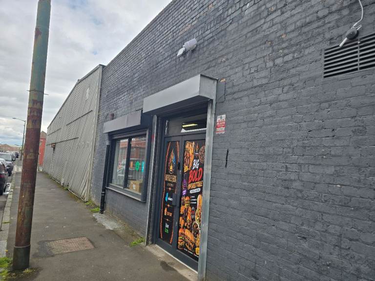 RARE Hot Food / Takeaway Unit (STP) - Own Roof for Easy Extraction - G40 Glasgow