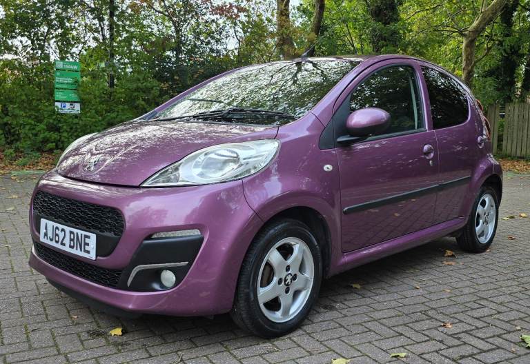 2012 Peugeot 107 1.0 Allure STUNNING COLOUR Top Spec 5dr Manual Toyota Aygo Citroen C1