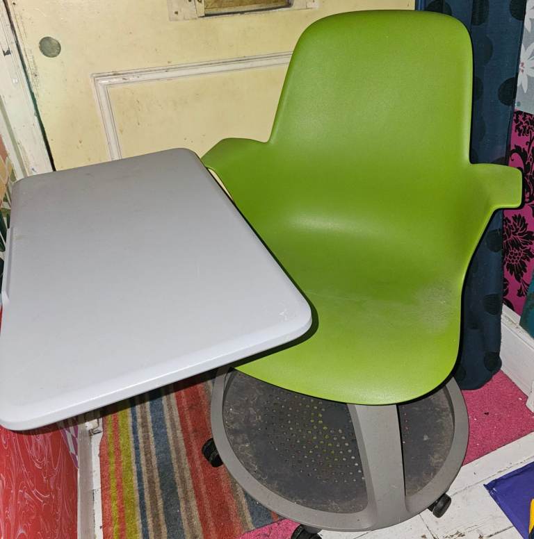 Steelcase Green Node Tripod Base Chair with Swivel Storage and Attached Table