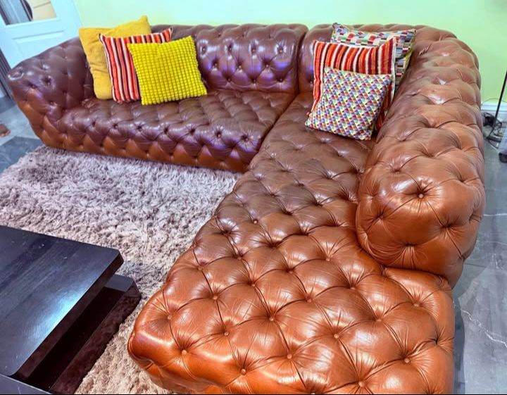Quality chesterfield buttoned corner sofa 
