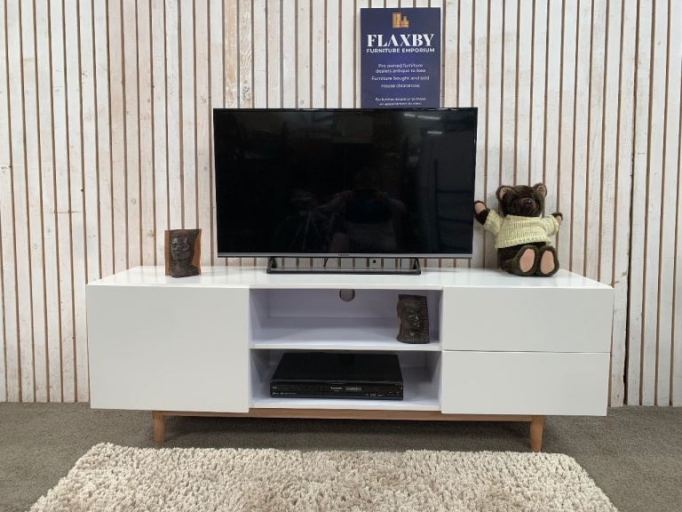 Modern White TV Unit Media Console Cabinet Storage Scandinavian Style