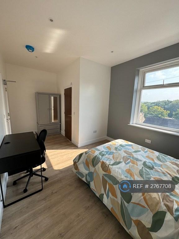 1 bedroom in Ash Street, Huddersfield, HD1 (#2767708)