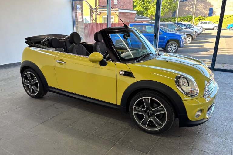 MINI CONVERTIBLE 1.6 Cooper Convertible 2009