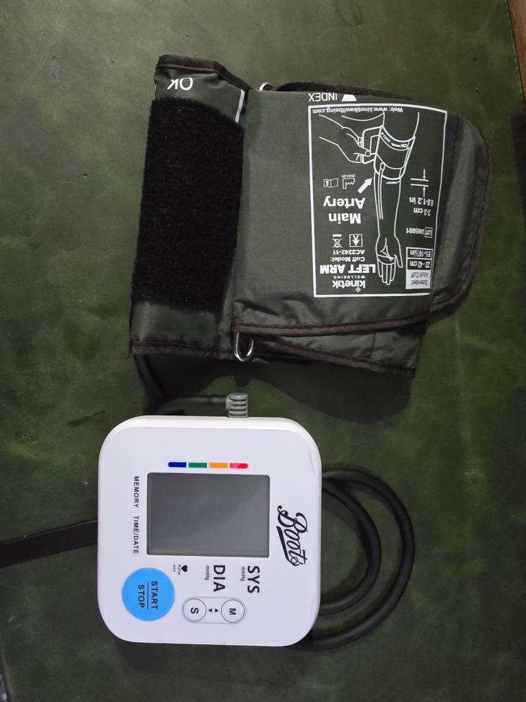 Boots Blood Pressure Monitor with Arm Cuff – Good Condition