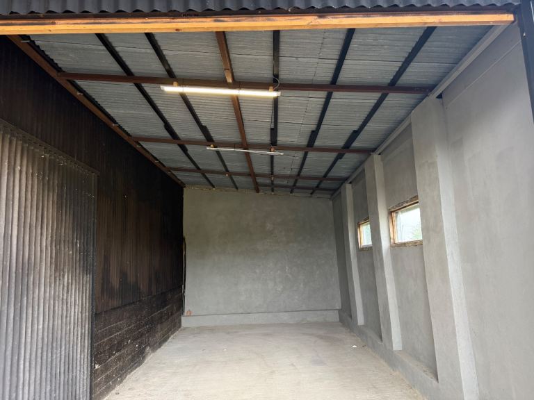 garage, workshop, storage units more then one available