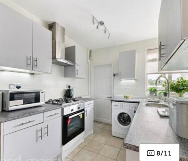 2 bedroom flat with private garden and private entrance