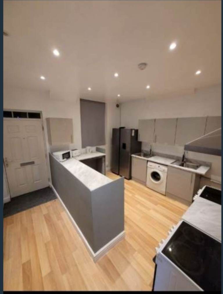 Single Room with Bills included