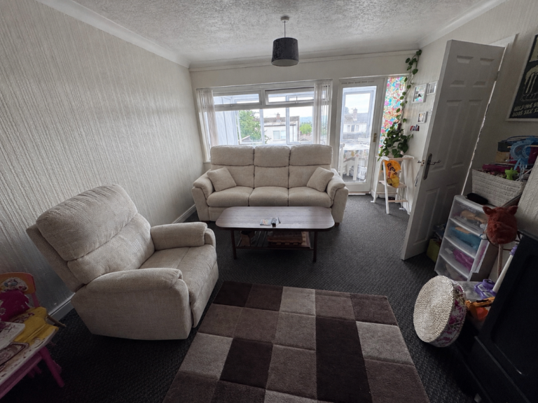 3 Seater Recliner & Armchair