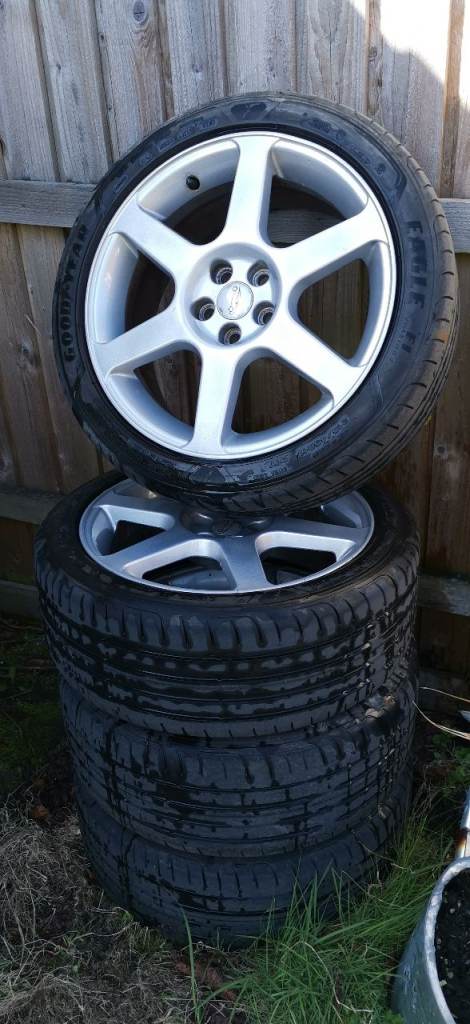 Alloys x4 with tyres