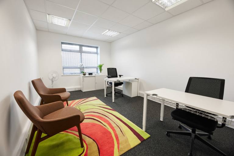 High Wycombe - HP12 3RL \ Private Office Available Immediately for 3 Workstations