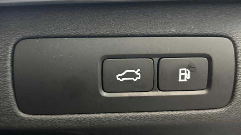 2025 Volvo XC90 Ultra T8 AWD Plug-in hybrid Electric/Petrol Dark 7 Seats Automatic SUV Hybrid Aut...