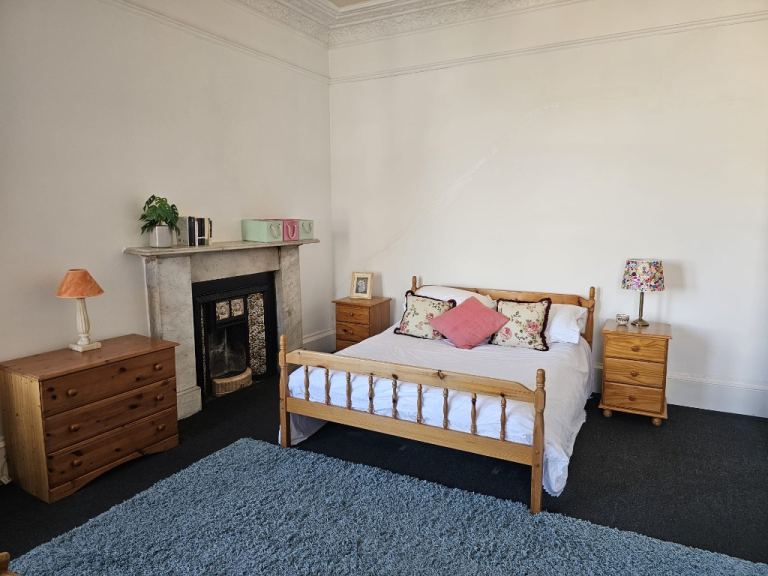 5 bedroom flat in Merchiston Avenue, Merchiston, Edinburgh, EH10 4NZ