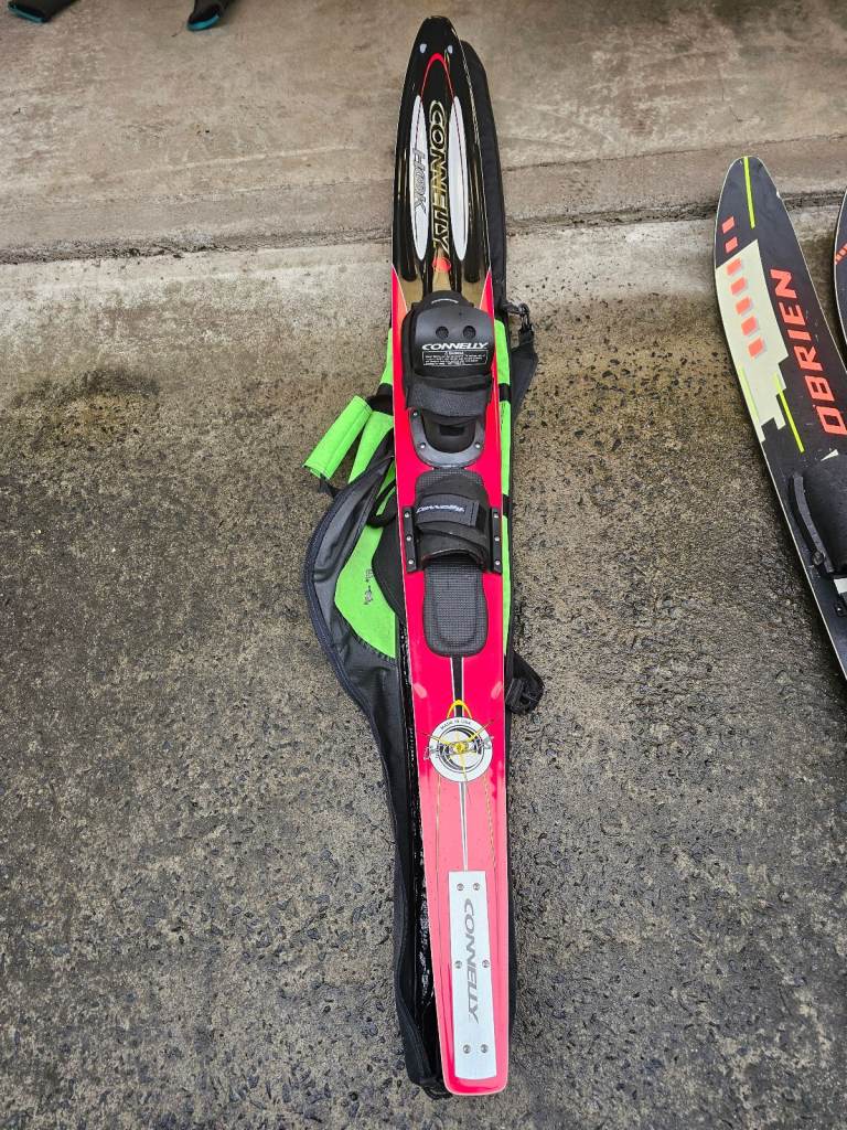 Waterski - Connelly Hook mono ski