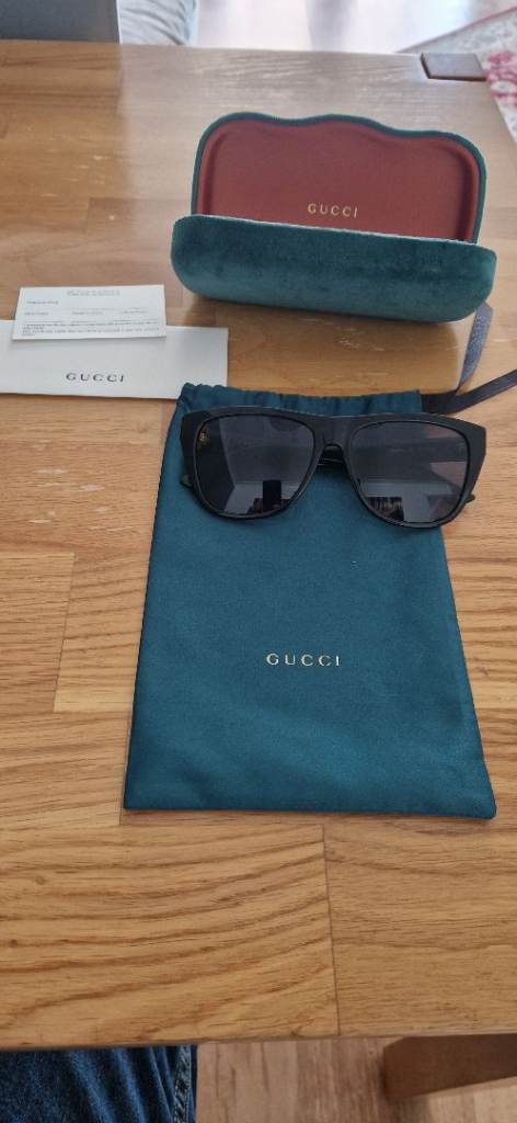 Gucci unisex sunglasses 