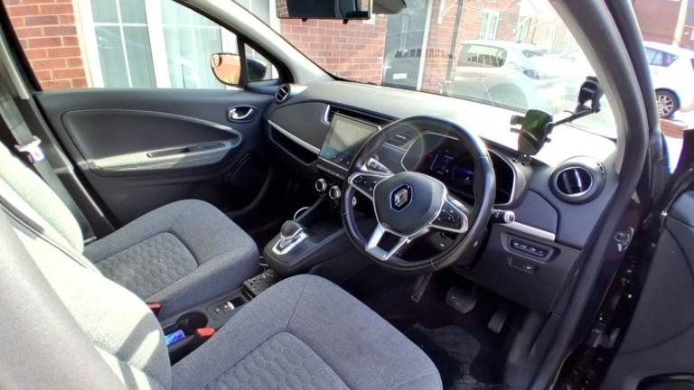 R110 52kWh Iconic Auto 5dr (i)