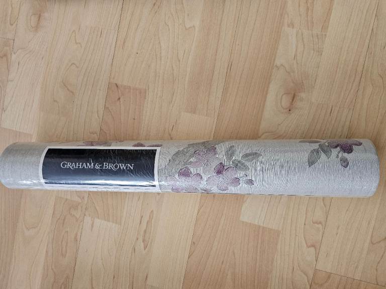 1 roll of Lilac and Silver Floral Wallpaper - BRAND NEW UNOPENED