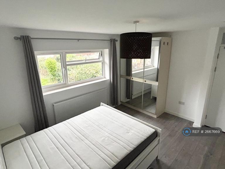 3 bedroom house in The Hides, Harlow, Essex, CM20 (3 bed) (#2667669)