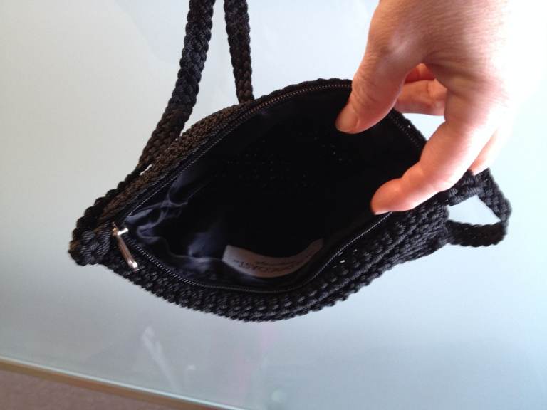 BLACK CROCHETED SHOULDER PURSE