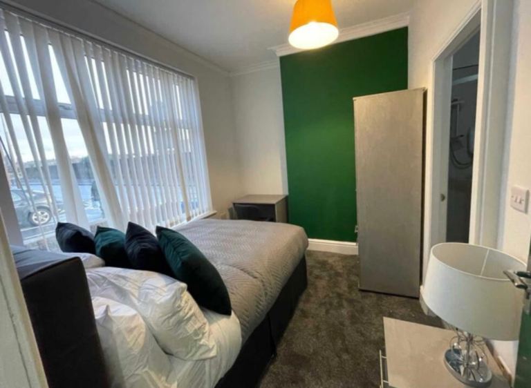 Rooms in shared house - supported accommodation 