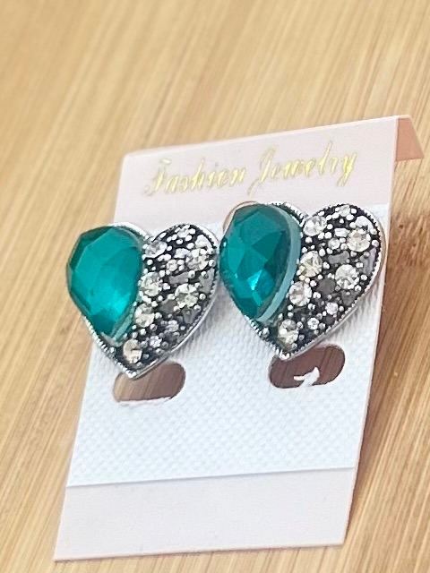 Heart Shaped Green Gem Earrings – New