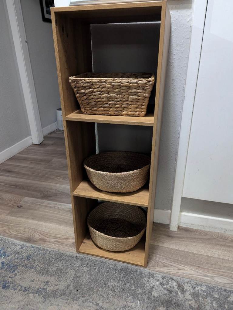 Oak effect storage cube with baskets