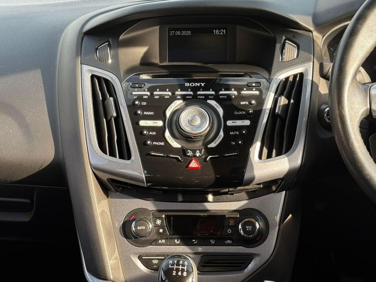 2013 Ford Focus 2.0 TDCi Titanium Euro 5 5dr ESTATE Diesel Manual