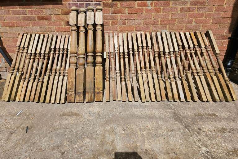 Antique Vintage Classic Solid Wood Newel Turned Bannisters Post Balustrades Architectural Salvage 