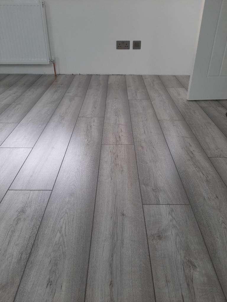 Carpet-vinyl-Laminate-Lvt-Spc-wood-floors 