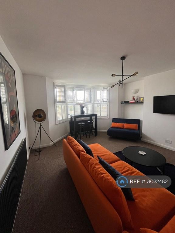 2 bedroom flat in Seaview Terrace, Margate, CT9 (2 bed) (#3022482)