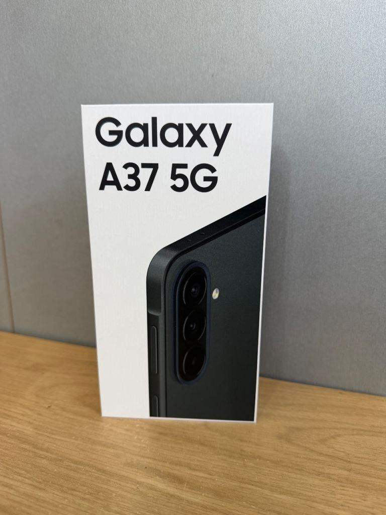 Samsung Galaxy A37 5G - open but looks new 