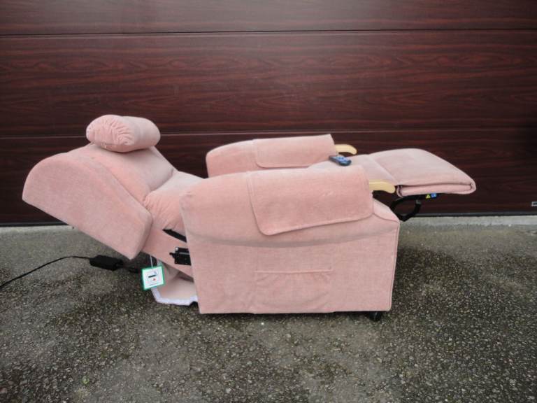 Adjustamatic mobility riser recliner massage chair, Massage function in back, seat and footrest