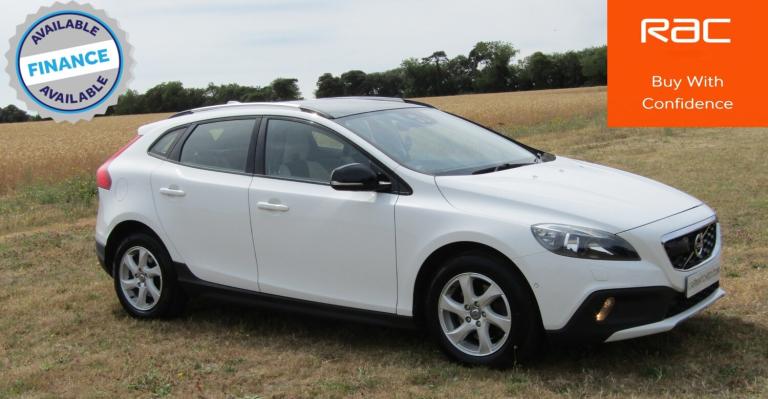 Volvo V40 D2 Cross Country SE Nav * £20 TAX * 89K * EXTRA PACKS * FSH + CAMBELT