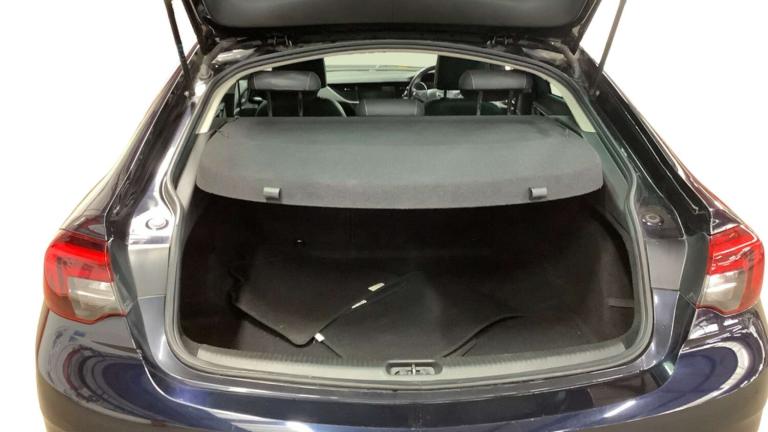 2017 Vauxhall Insignia 1.5 Insignia SRi Nav T 5dr Hatchback Petrol Manual