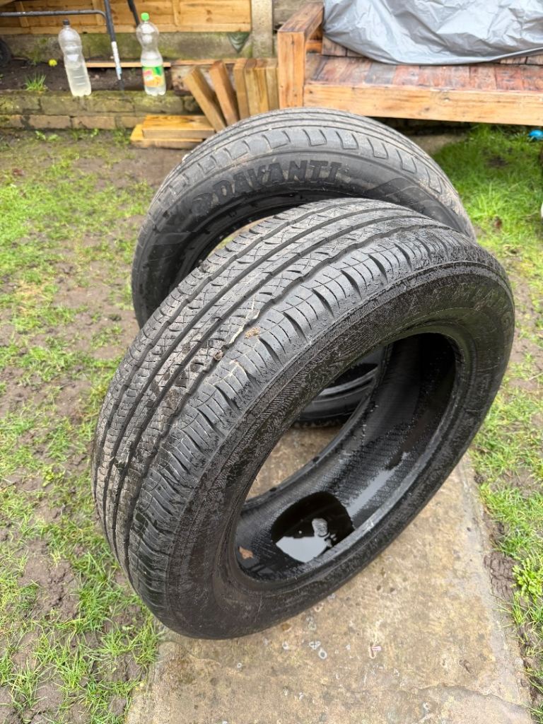 225/60 R18 Tyres – Triangle 104W & Davanti DX740 100V – Good Condition