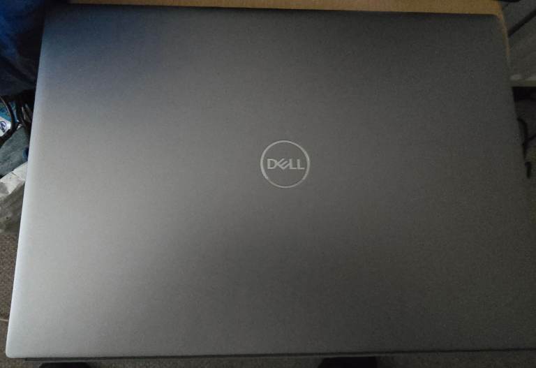Dell Vostro 5620 16" Laptop Intel core i5-1240P