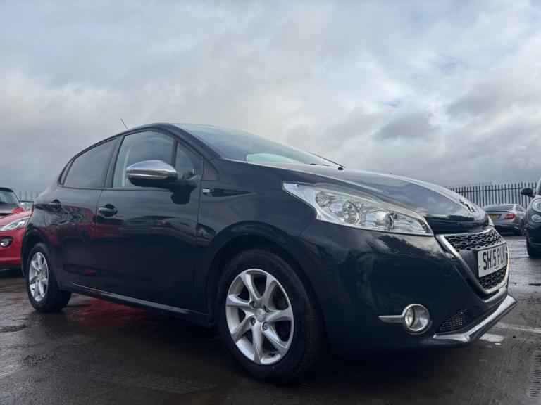 2015 Peugeot 208 1.2 VTi Style 5dr HATCHBACK Petrol Manual