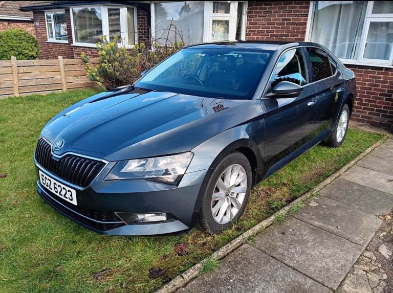 Skoda, SUPERB, Hatchback, 2017, Manual, 1968 (cc), 5 doors