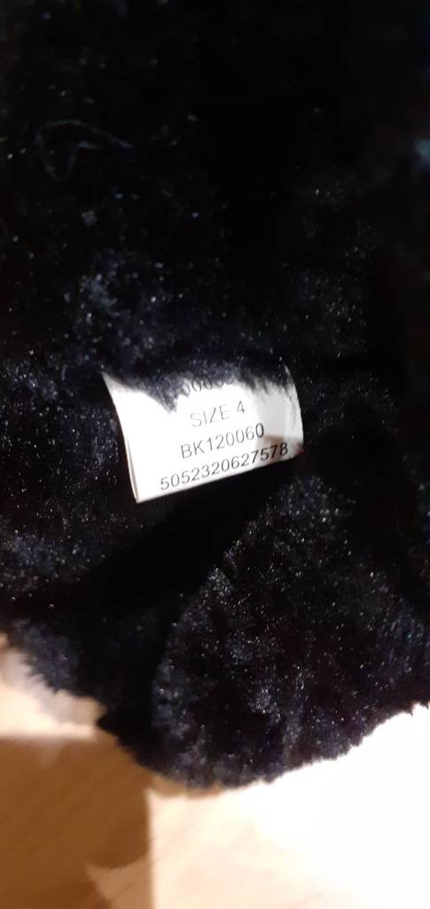 Womens Ugg Style Boots.